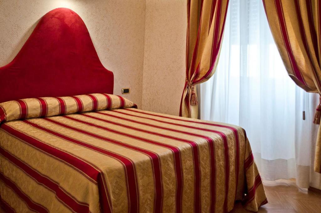 Hotel Brignole Genoa Room photo