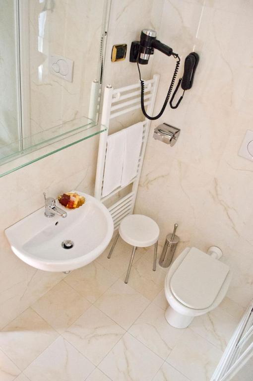 Hotel Brignole Genoa Room photo